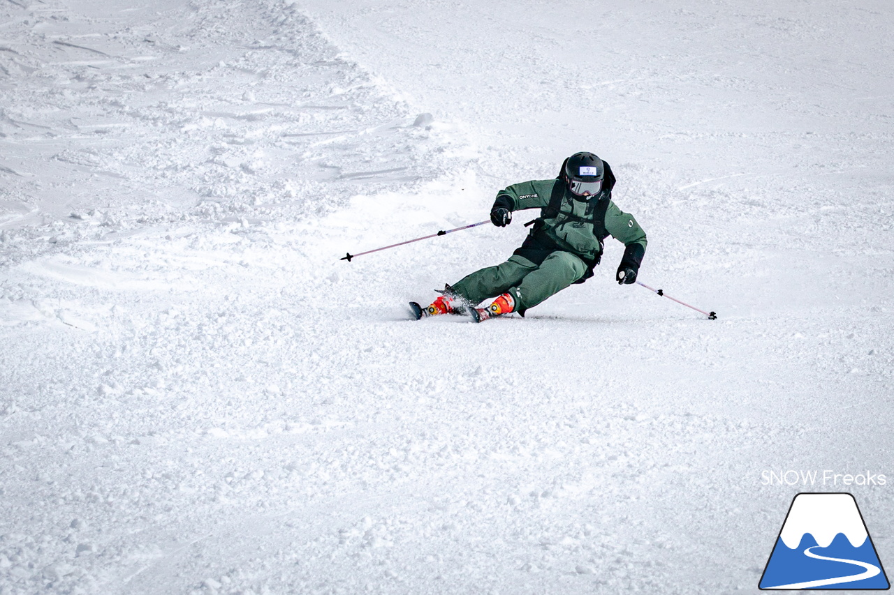 キロロリゾート｜[okaphoto]ことフォトグラファー・岡崎宜紀さんの撮影に密着。被写体となるのは...全日本スキー技術選ファイナリスト『原田侑駿 - Yuma Harada』(^^)/